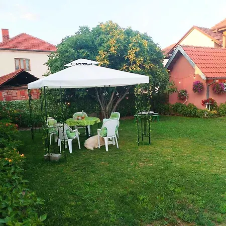 Prenociste Kucerak * Čačak